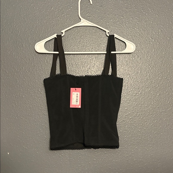 Black Crop Top Edikted - Picture 3 of 4